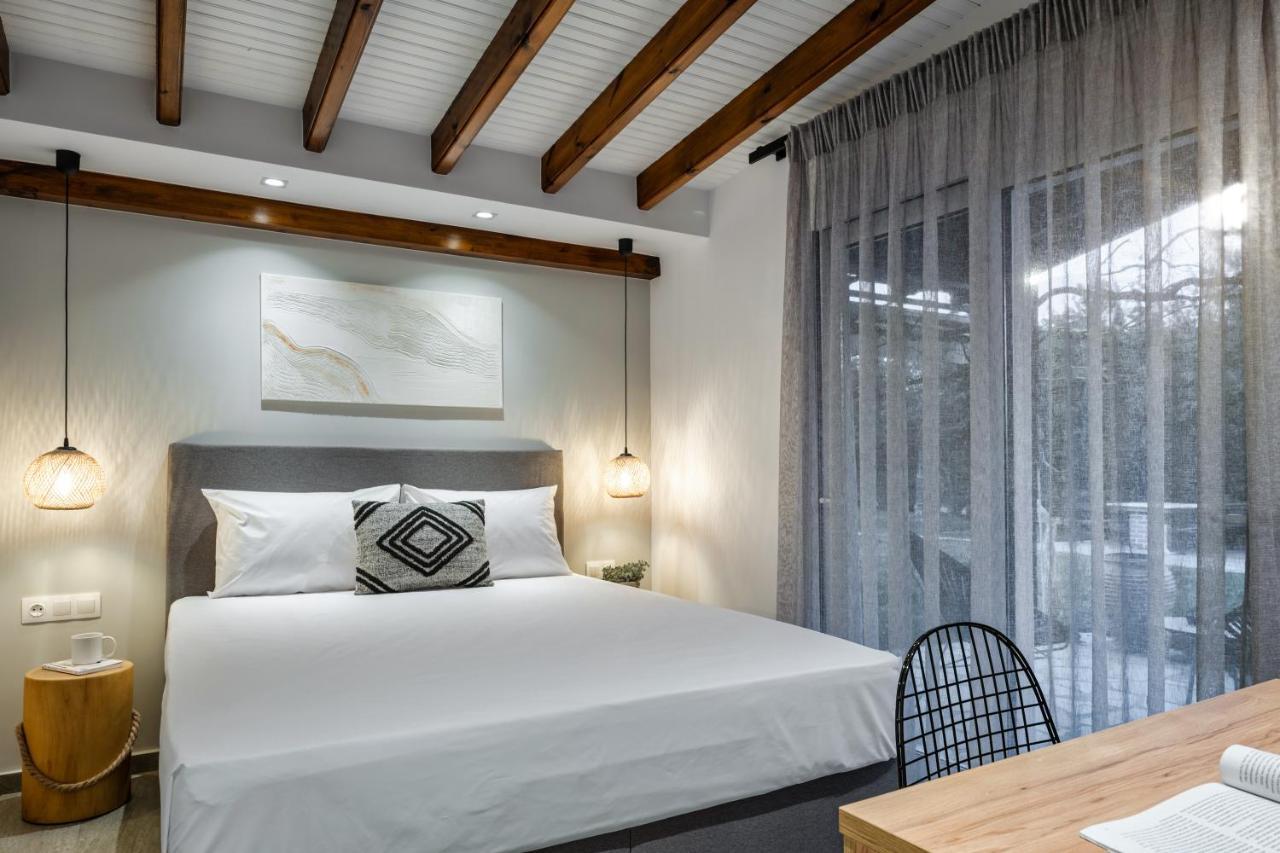 Coel Luxury Suites By Rentalspro Services - Potidea Halkidiki Nea Poteidaia Bagian luar foto