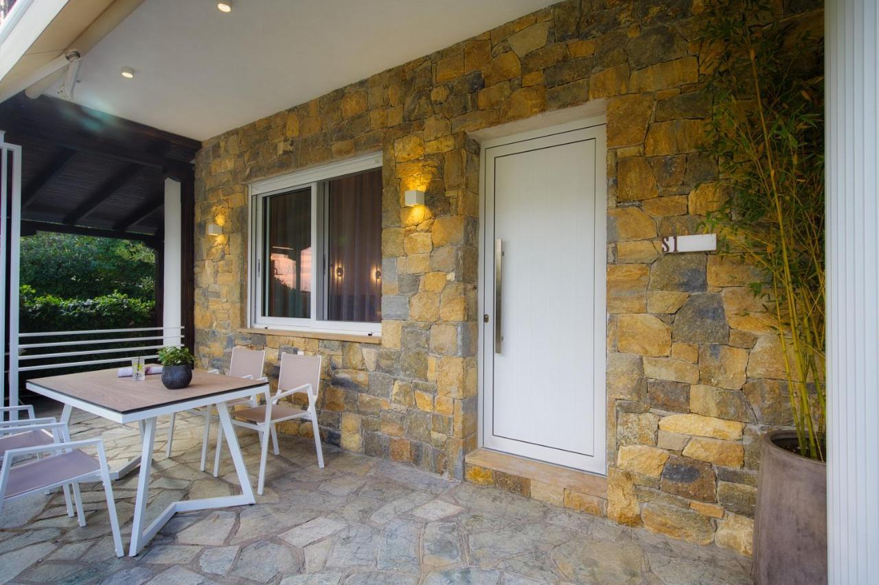 Coel Luxury Suites By Rentalspro Services - Potidea Halkidiki Nea Poteidaia Bagian luar foto